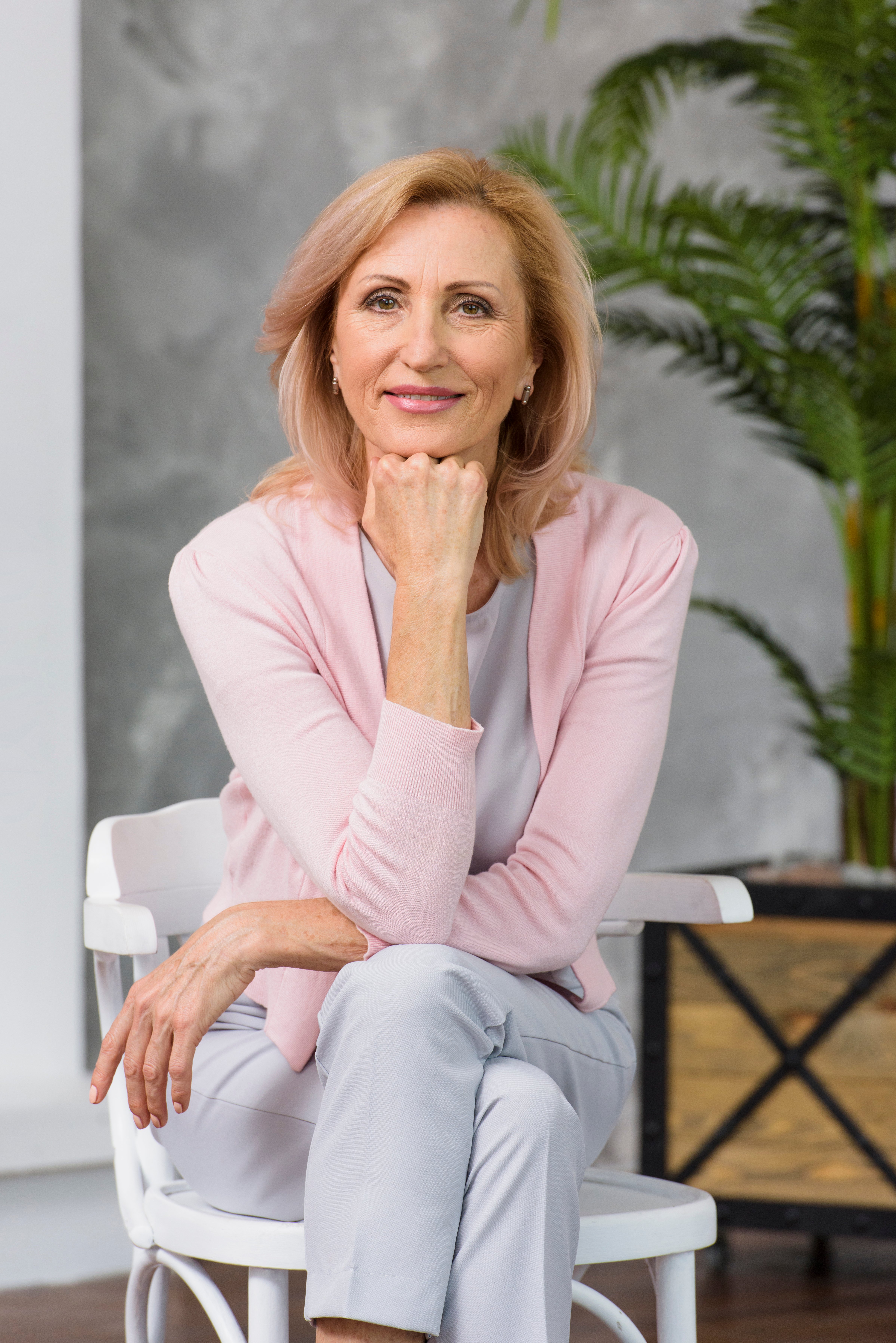 beautiful-old-lady-looking-camera